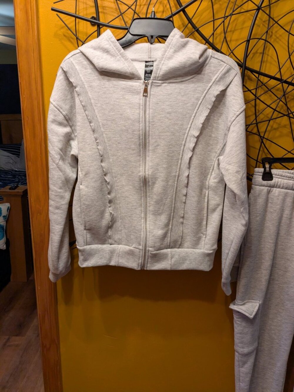 VOGO Heather Gray Zip-Up Hoodie & Cargo Jogger Sweatsuit Set — Size S